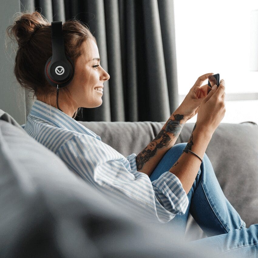 Volkano Falcon Headphones with Microphone - Black - Image 4