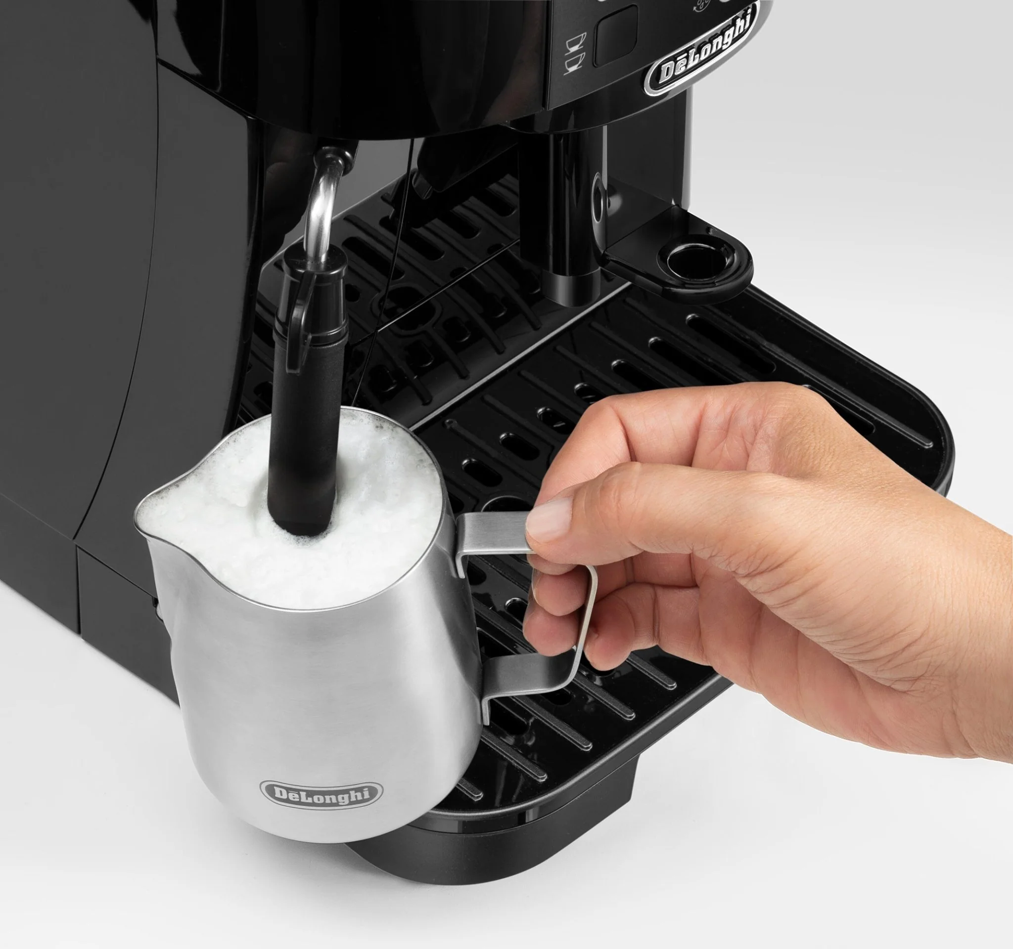 Delonghi ECAM12.121.B Magnifica S Bean to Cup Coffee Machine - Image 8