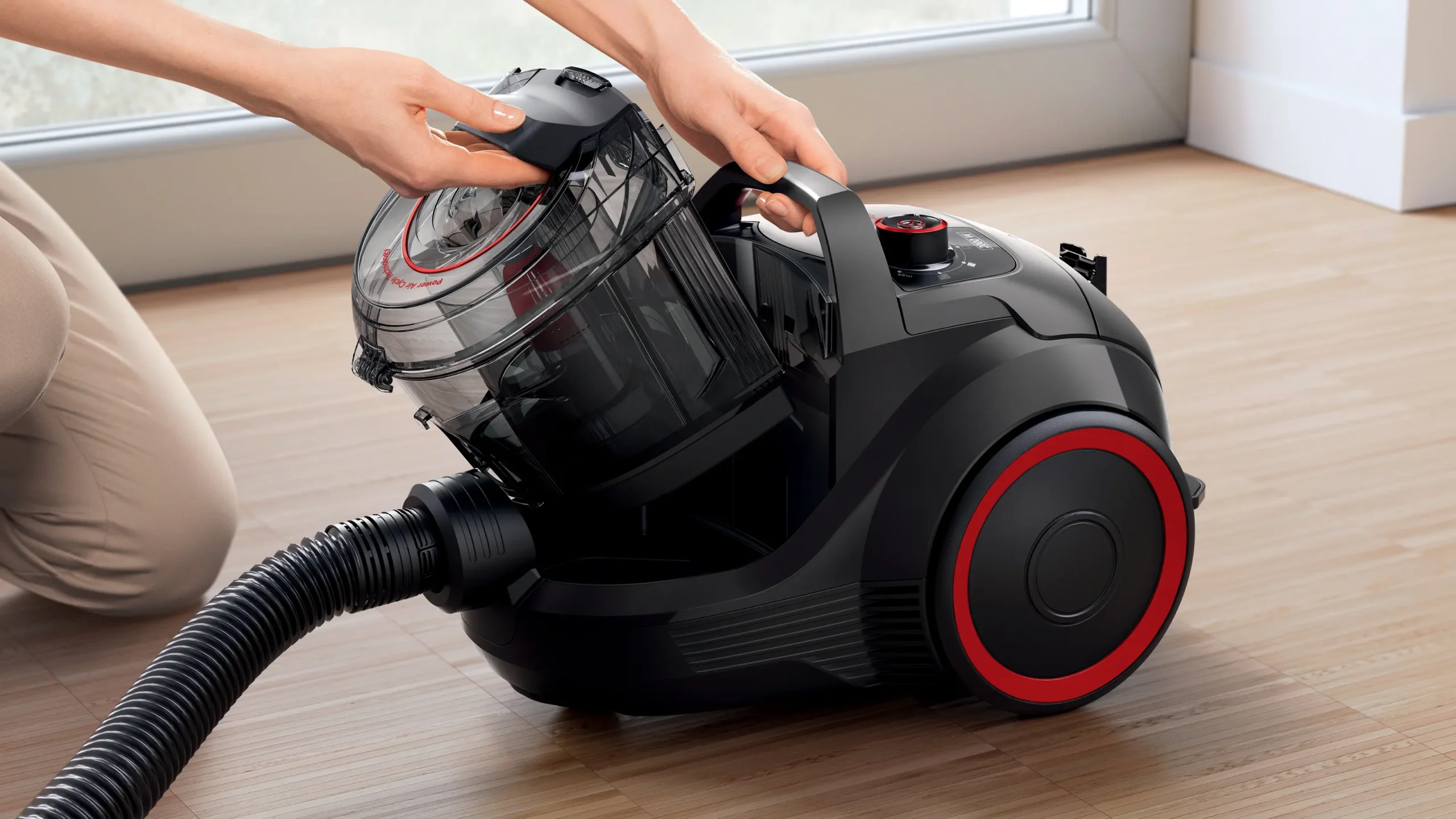 Bosch - BGS21WPOW 2000W Serie 4 Black ProPower Bagless Vacuum Cleaner - Image 5