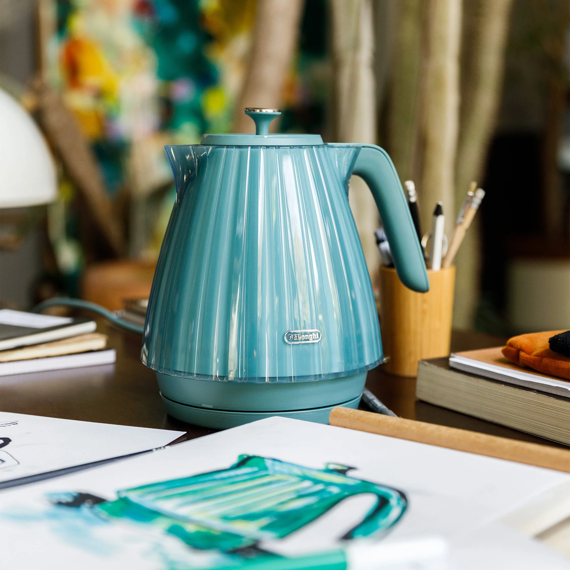 Delonghi KBD3001.GR Laguna Green Ballerina Kettle - Image 5